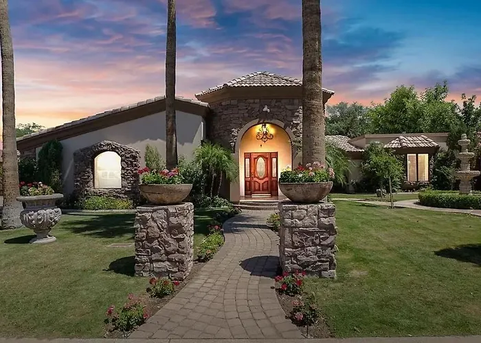 Holiday home Calm Desert Oasis, Heated Pool, Game *