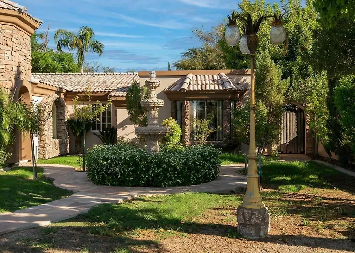 Holiday home Calm Desert Oasis, Heated Pool, Game Mesa